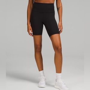 Lululemon, size 4, Black WUNDER TRAIN HIGH-RISE SHORT 8"